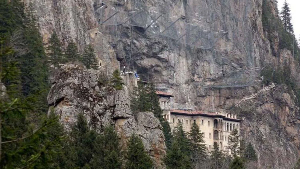 Sümela'da 'diskovari' eğlence tartışması