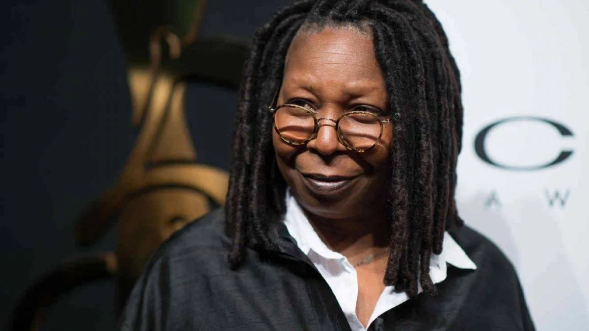 Whoopi Goldberg, 'Holokost' yorumuna tepki gelince özür diledi