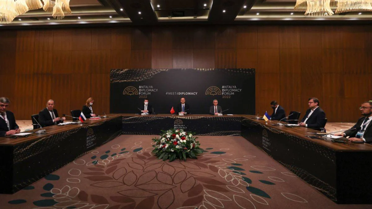 Antalya'daki Rusya-Ukrayna zirvesi başladı!
