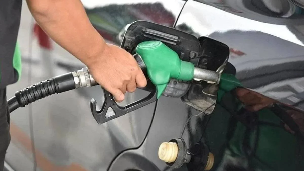 Benzin ve motorine bir indirim daha geliyor