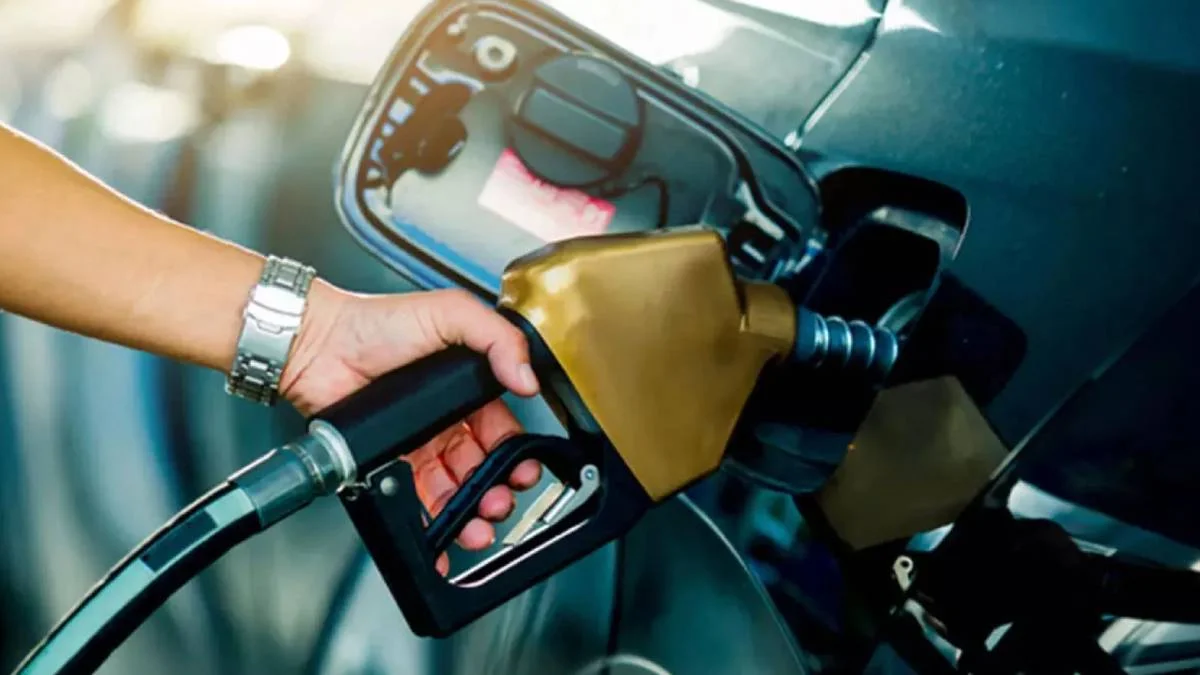 Benzin ve motorine yeni zam kaç TL? 7-8 Mart benzin motorin ücreti