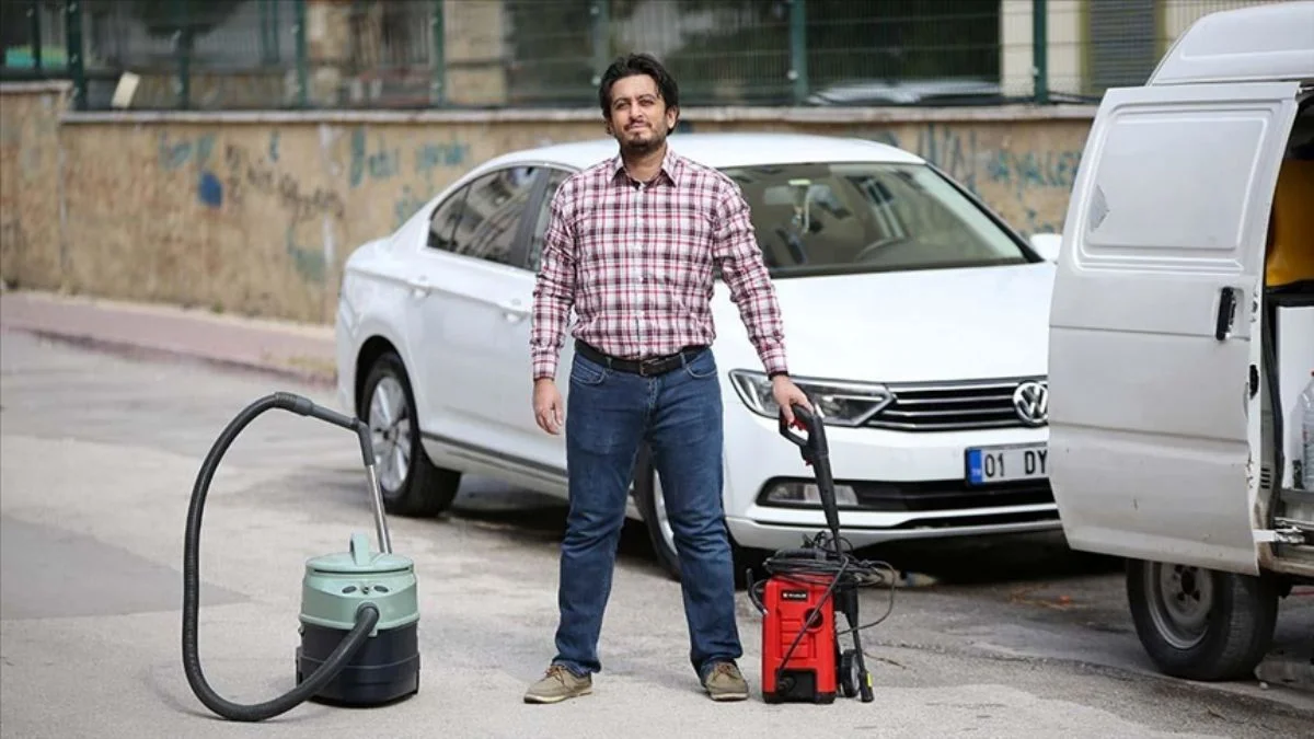 Dış ticaret uzmanlığını bıraktı, 'mobil oto yıkama' işine girdi