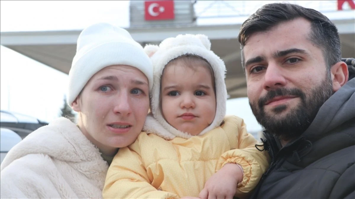 Edirneli baba, Ukrayna'dan gelen kızı ve eşine kavuştu