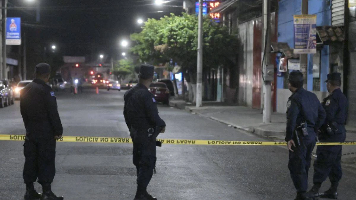 El Salvador'da çete cinayetleri! OHAL ilan edildi