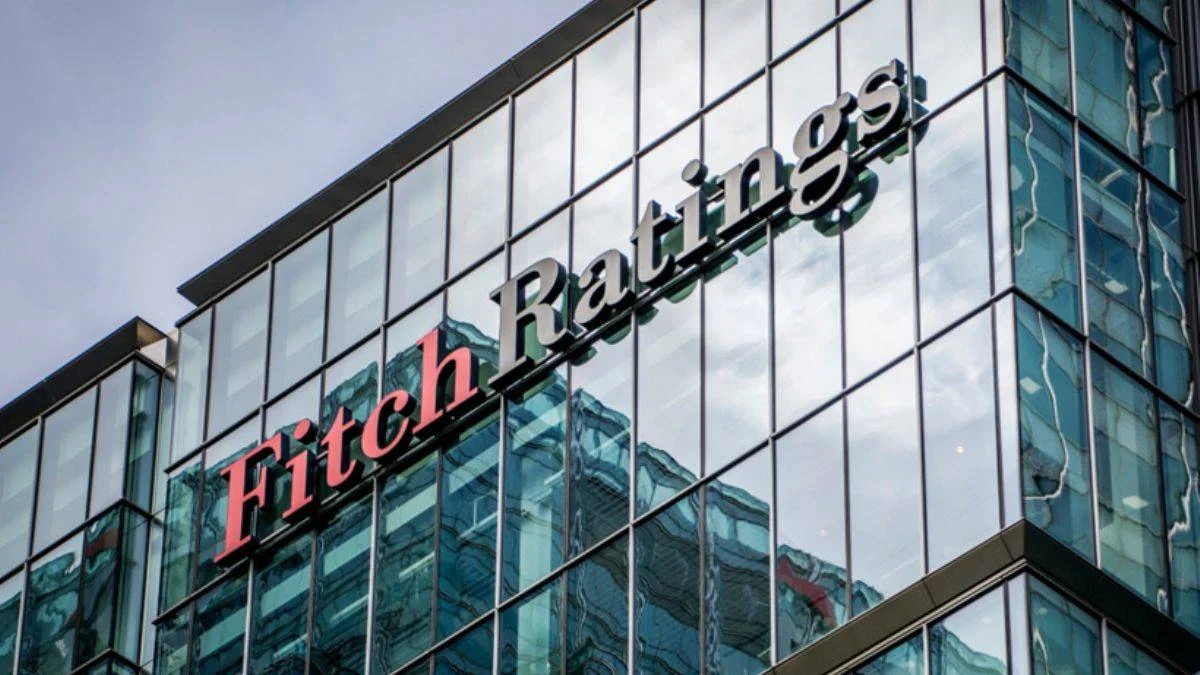 Fitch, Rusya'nın kredi notunu düşürdü
