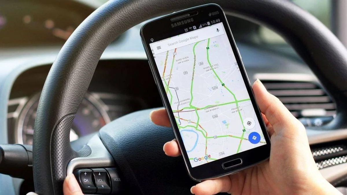 Google'ın navigasyonu makul alternatifler yerine paralı otoyolları öneriyor