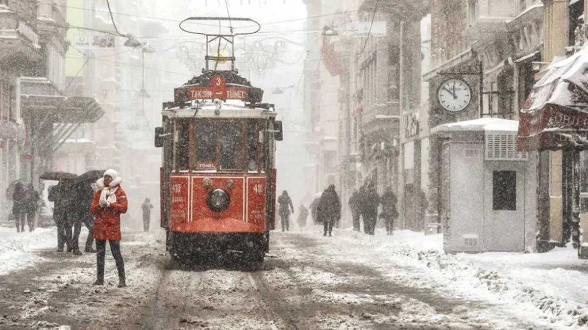 Hafta sonu İstanbul'a kar yağacak mı? İstanbul'a kar ne zaman yağacak? 12 Mart Cumartesi-13 Mart Pazar İstanbul'da kar var mı?