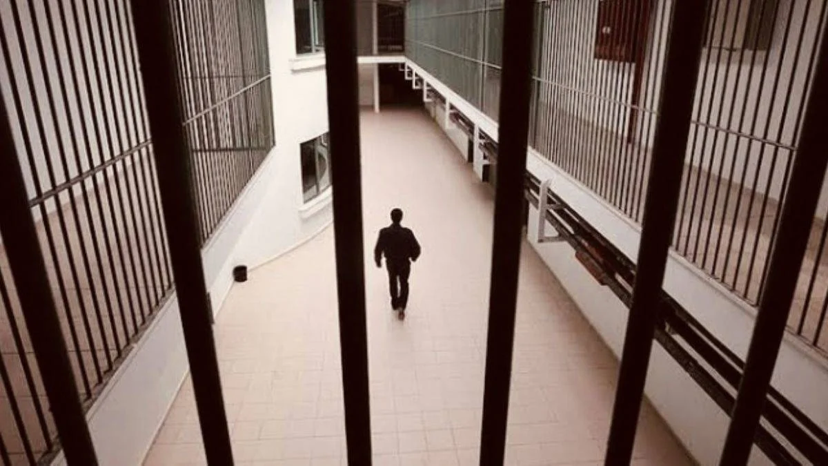 Hükümlülerin koronavirüs izin süresi uzatıldı