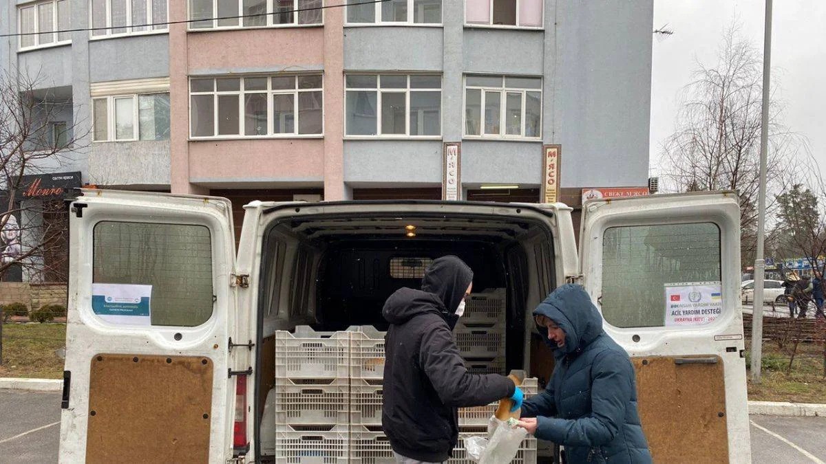 İHH İnsani Yardım Vakfı'nın Ukrayna'ya yönelik acil yardım çalışmaları devam ediyor