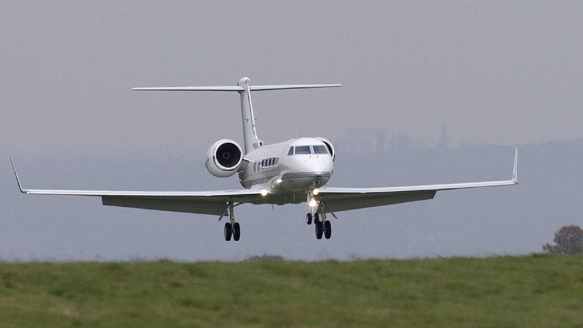 İsrail, 25 Rus milyarderin 'özel jet ve yatlarına' yaptırım kararı aldı