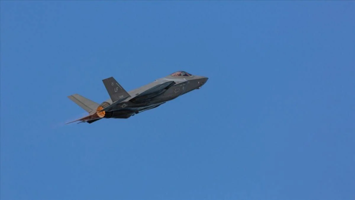 İsrail: İran'a ait iki SİHA'yı F-35'lerle vurduk