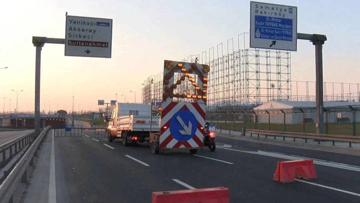 İstanbul'da bazı yollar trafiğe kapatıldı