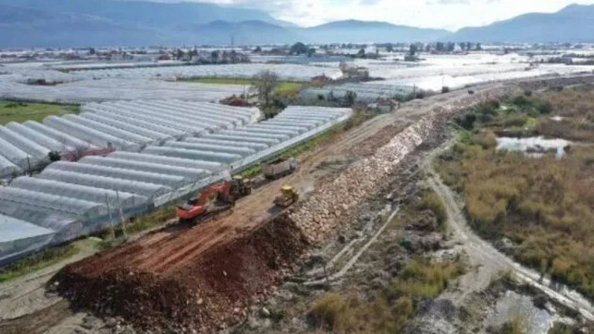 Kaş'ta bisiklet yolu proje çalışması sürüyor