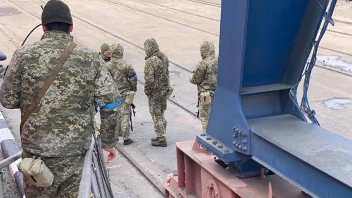 Odessa'daki Türk gemisi yağmalanmak istendi