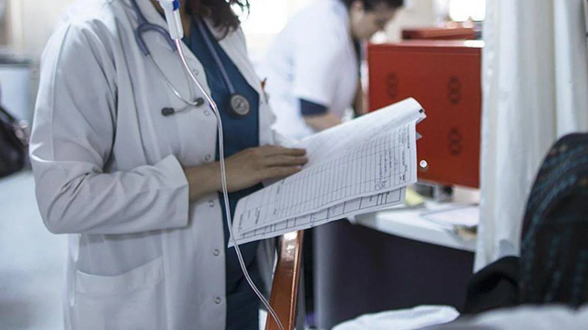 Ortaylı: Hekime saygı yok, gidenin ardından saz çalmak çözüm değil