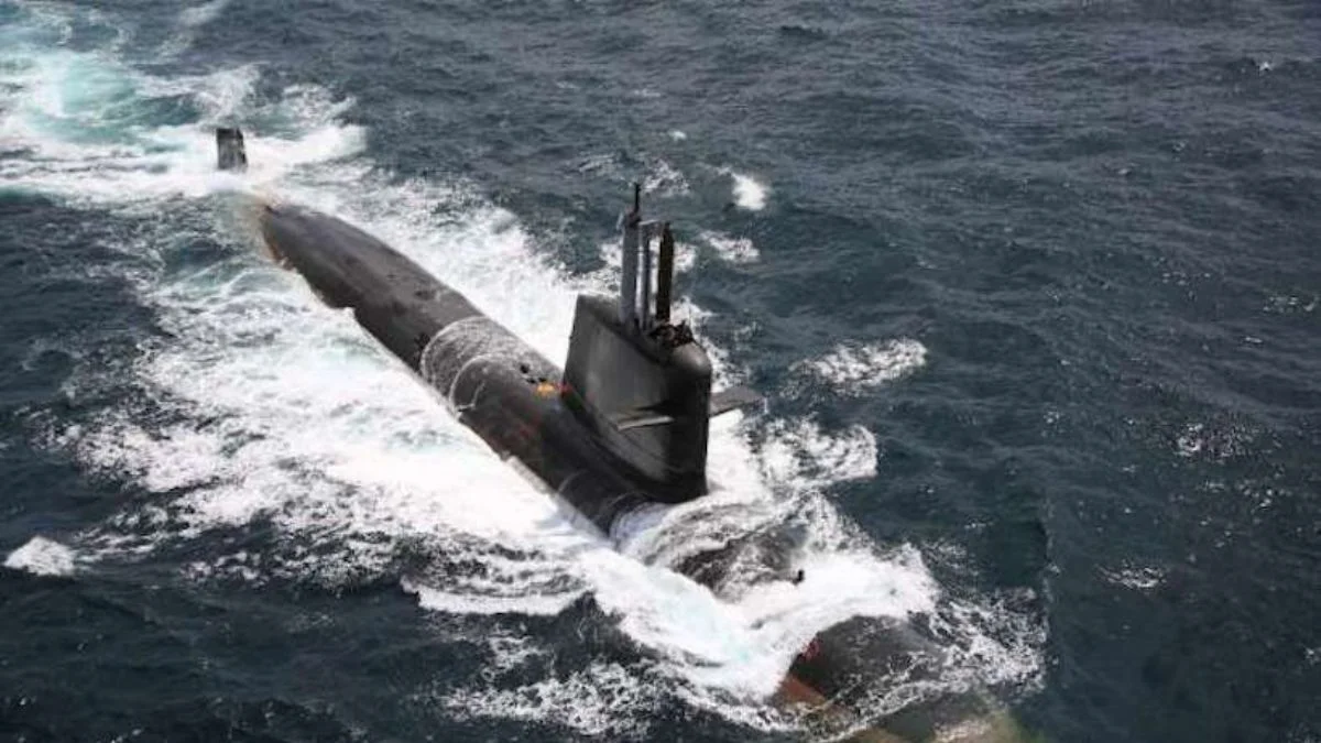 Pakistan'dan Hint denizaltısına engelleme