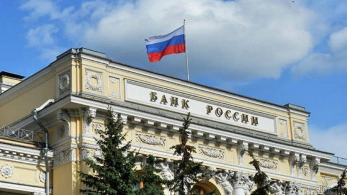 Rus Merkez Bankası rezervlerine erişim donduruldu
