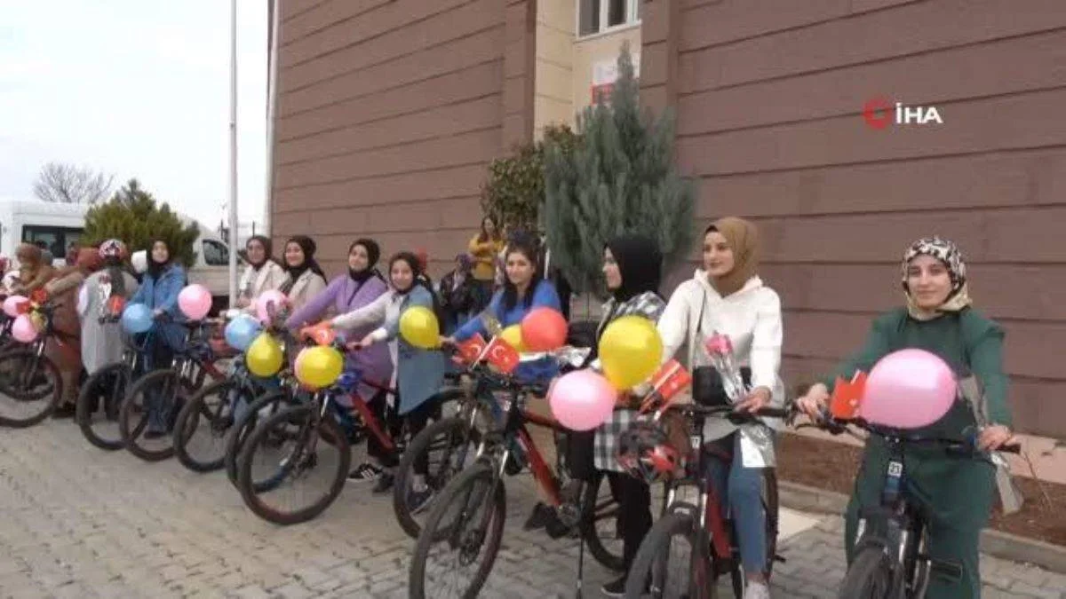 Siirt'te kadınlar için bisiklet turu gerçekleştirildi