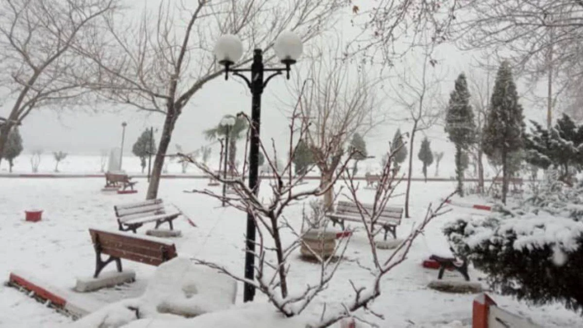 Tekirdağ'da okullar tatil mi? 10-11 Mart Tekirdağ hangi ilçelerde okullar tatil? Kamu personeli ve engelliler için kar tatili açıklaması