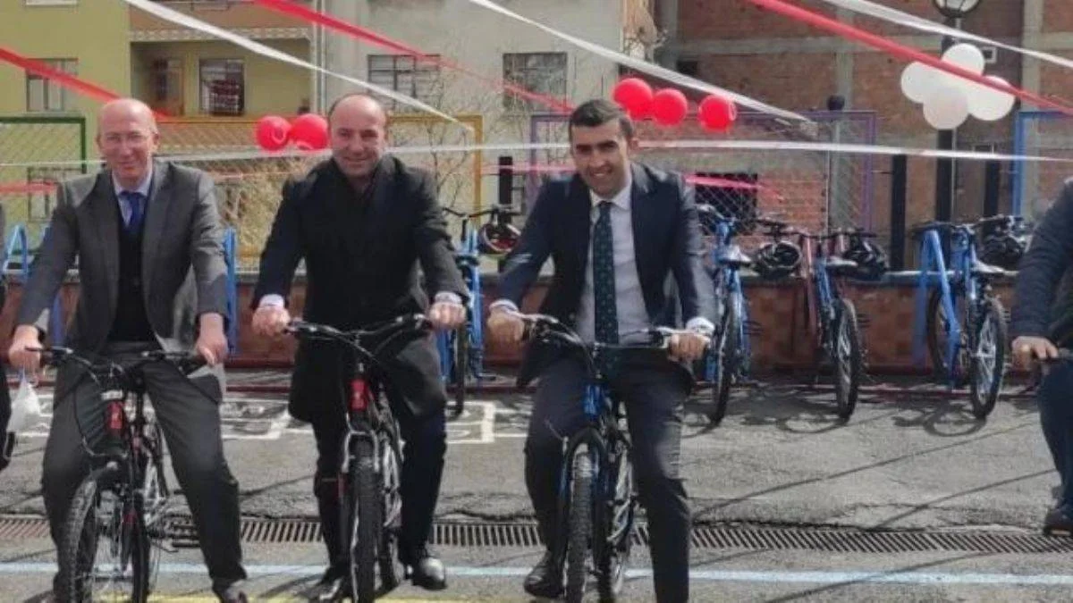 Trabzon'da "Bisiklet sürmeyi bilmeyen kalmasın' projesi