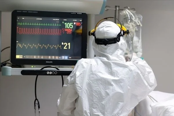 Türkiye'de 16 bin 894 kişinin Kovid-19 testi pozitif çıktı, 77 kişi hayatını kaybetti