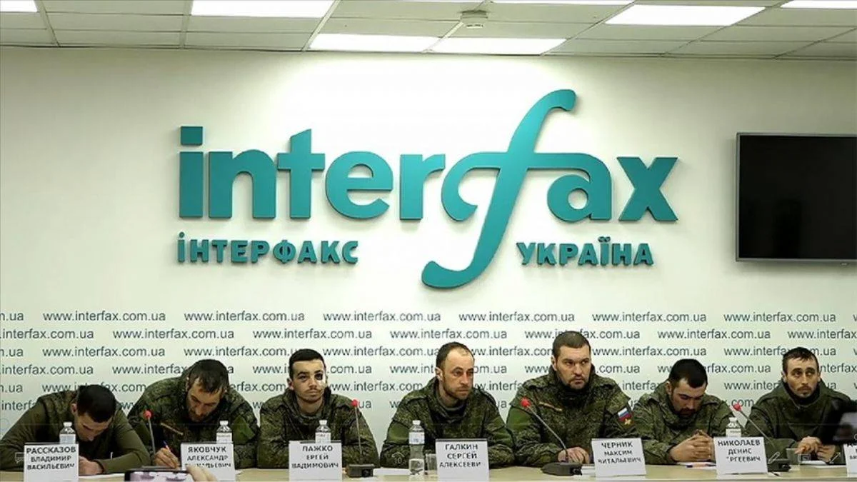 Ukrayna'daki esir Rus subayları basın toplantısında konuştu