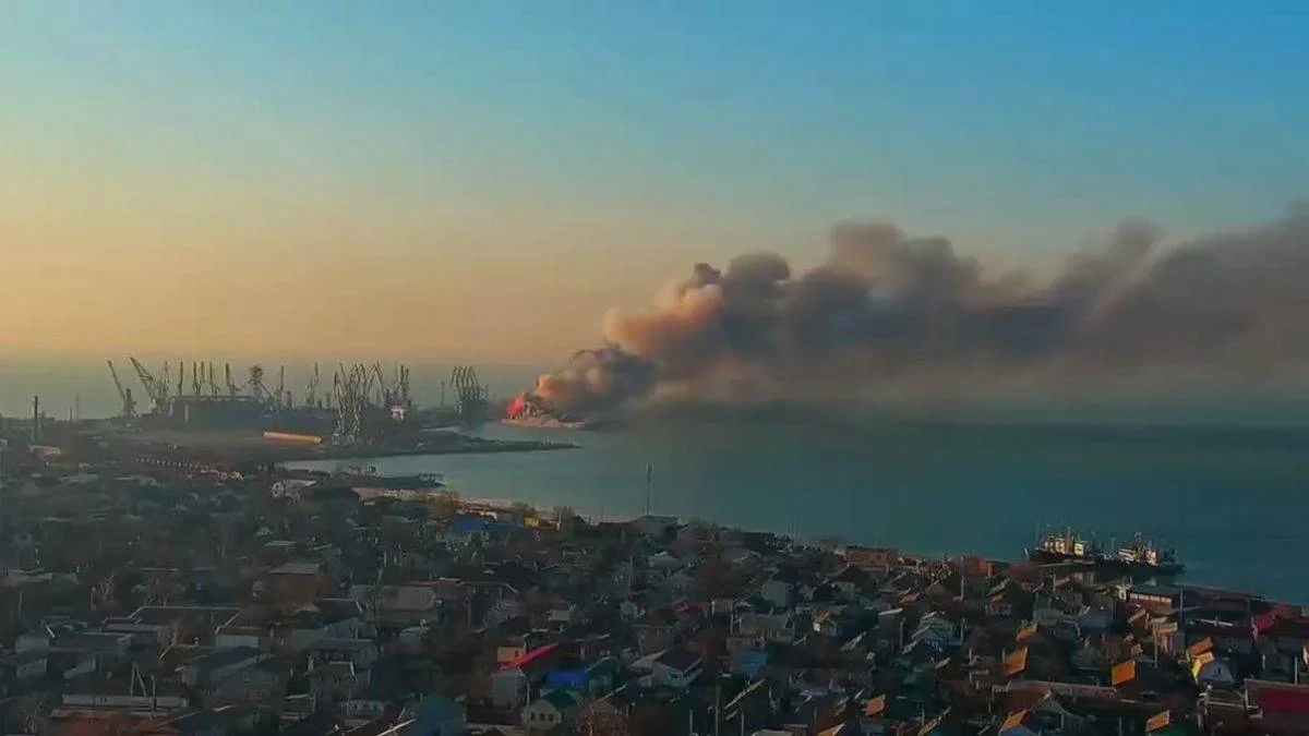 Ukrayna Donanması Bayraktar TB-2 Drone ile Rus savaş gemisini vurdu