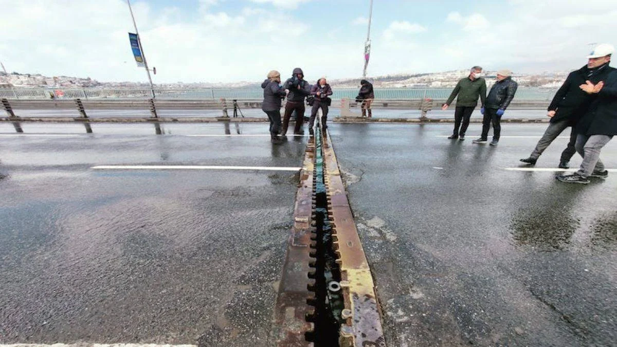 Unkapanı Köprüsü ulaşıma kapandı