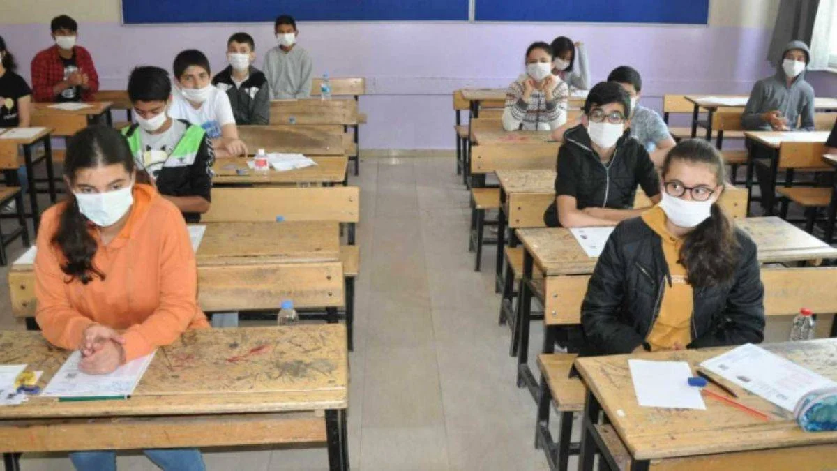 12. Sınıflara 45 günlük izin veriliyor mu?