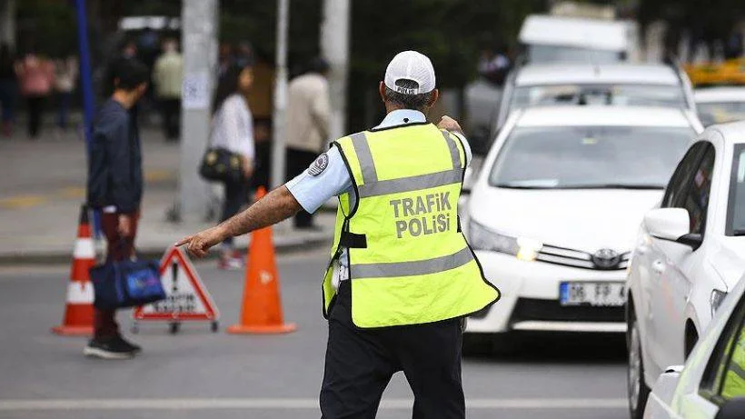 2022 Güncel trafik cezası ne kadar? 51/2-b trafik cezası 2022 nedir? 51/2-b trafik cezası ücreti ne kadar, kaç TL? 51/2-b trafik cezası neden kesilir?