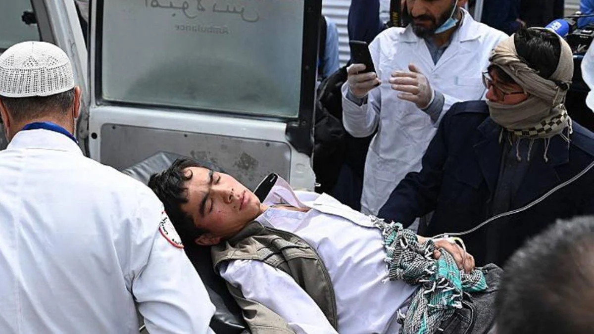 Afganistan'da camiye bombalı saldırı: Onlarca ölü ve yaralı var