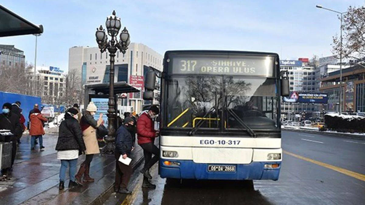 Ankara'da Öğrenci Abonman Ücretlerine Yapılan Zam Geri Alındı