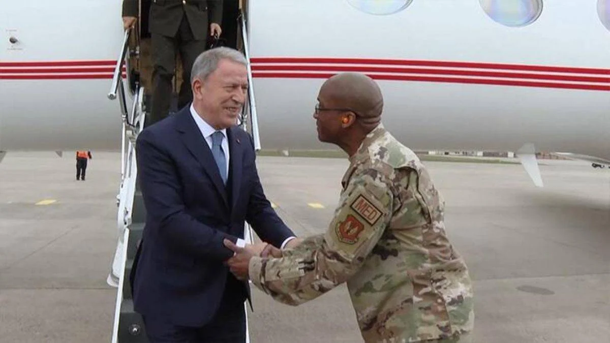 Bakan Akar, Ramstein Hava Üssü'nde