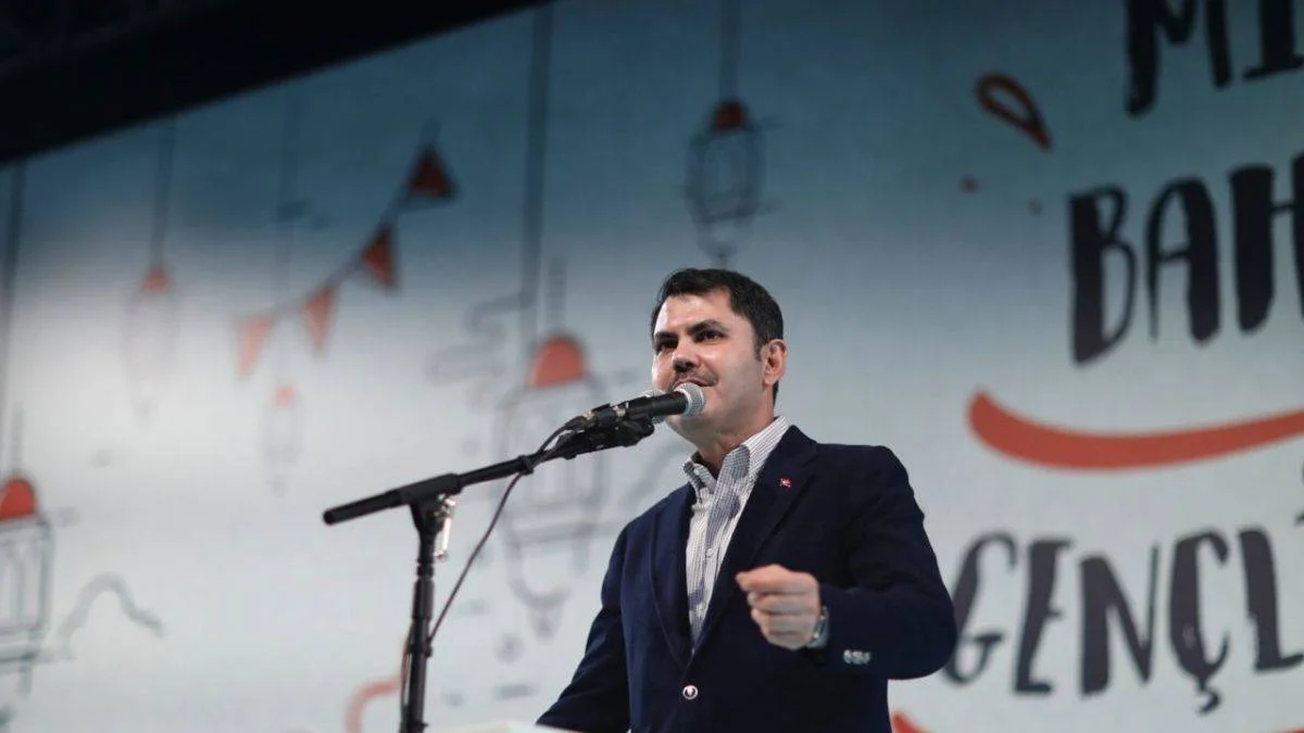 Bakan Kurum gençlerle iftarda buluştu, Çevre ve Çocuk Şenliği'ne katıldı!