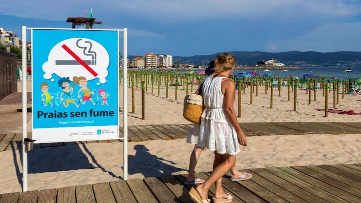 Barselona'da plajlarda sigara içilmesi yasaklandı