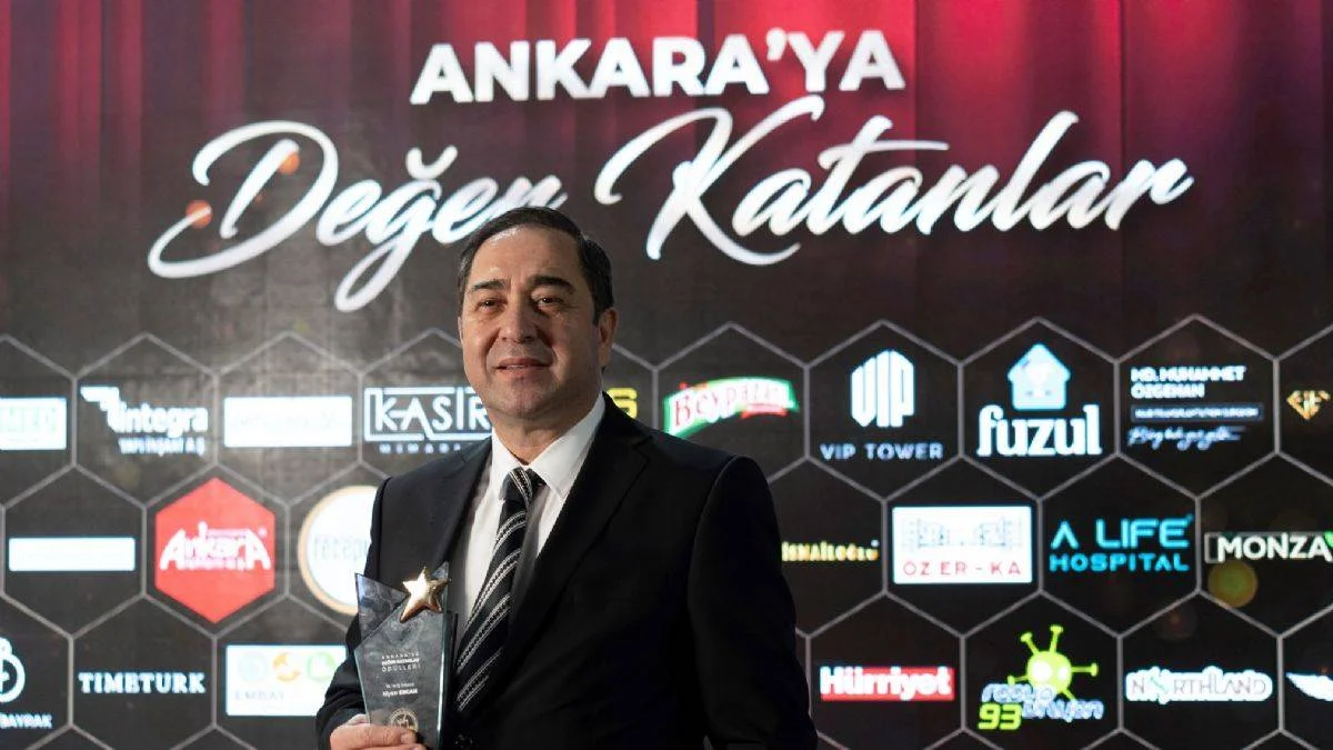 Beypazarı Doğal Maden Suyu Yönetim Kurulu Başkanı Niyazi Ecan 'Yılın İş İnsanı" ödülünün sahibi oldu