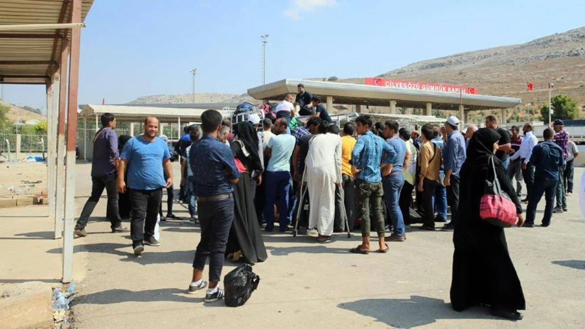 Çavuşoğlu: 500 bin Suriyeli ülkesine döndü