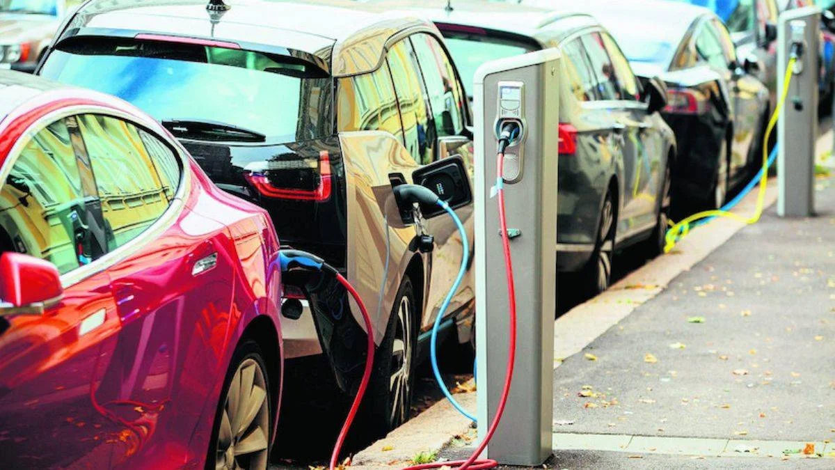 Elektrikli otomobil satışları arttı, hibrit satışları geriledi