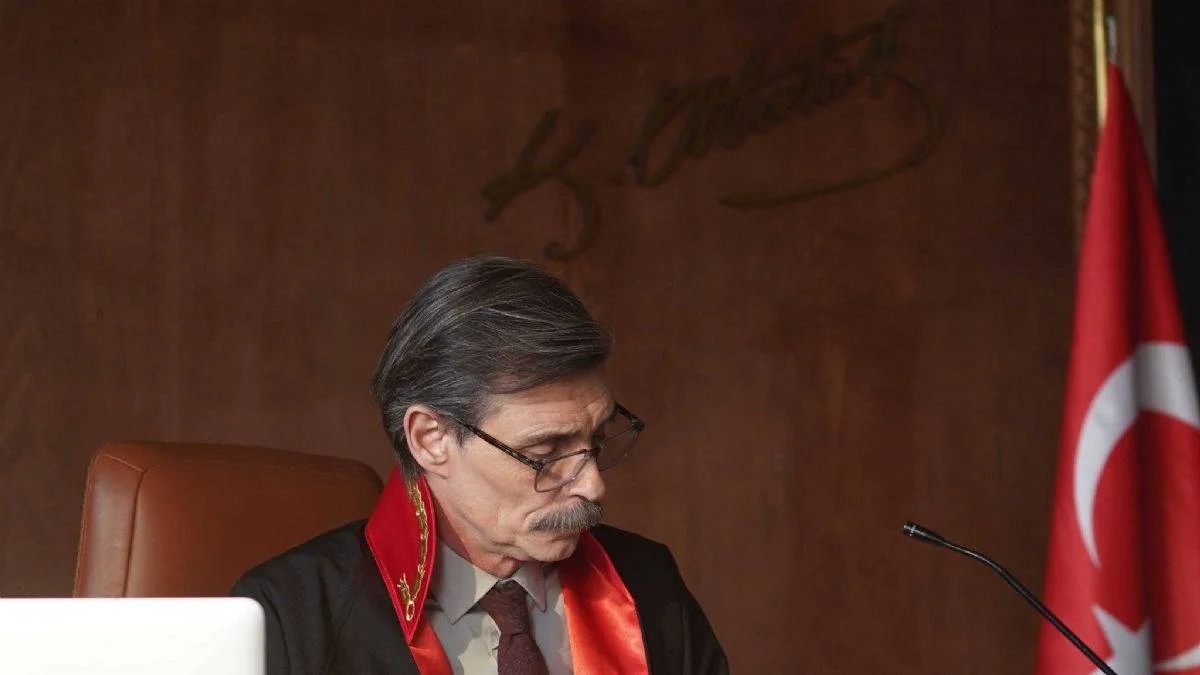 Hakim Ömer Arif Derman kimdir? Hakim dizisi Arif karakteri | Hakim dizisi başrol Arif (Erdal Beşikçioğlu)