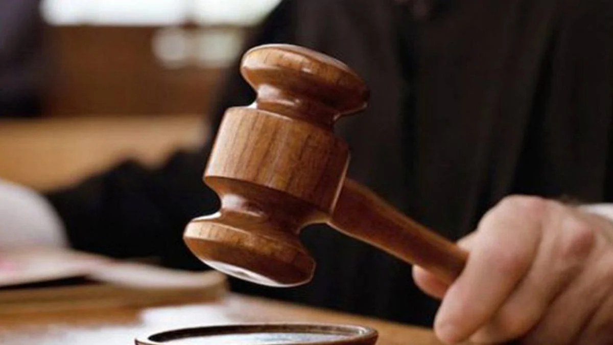 Hastanede hemşireyi darbeden iki sanık tahliye edildi