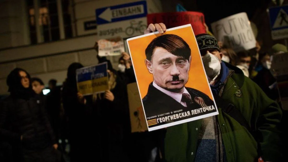 İtalyan yazar: 'Putin, Mussolini'den çok Hitler'e benziyor'