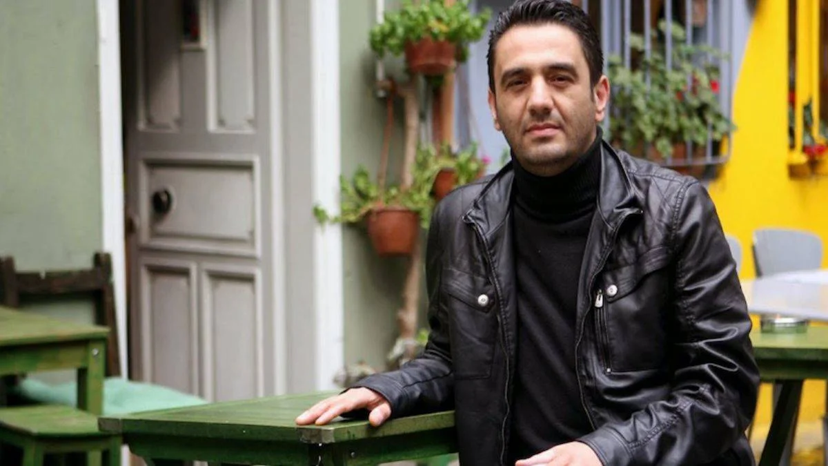 'Mezarlıktan korkanın sevdiği ölmemiştir'