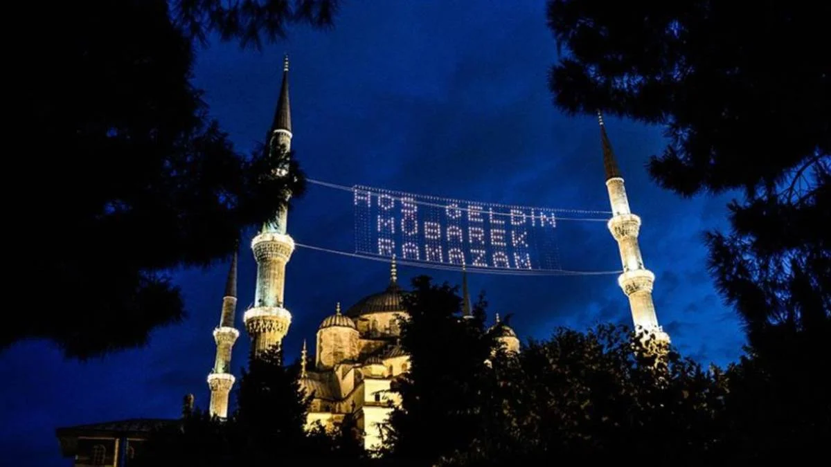 Niyet ettikten sonra ezan okunmamışken su içilir mi, bir şey yenir mi? Oruç için niyet edildi ama imsak ezanı okunmadı yemek yenir mi?