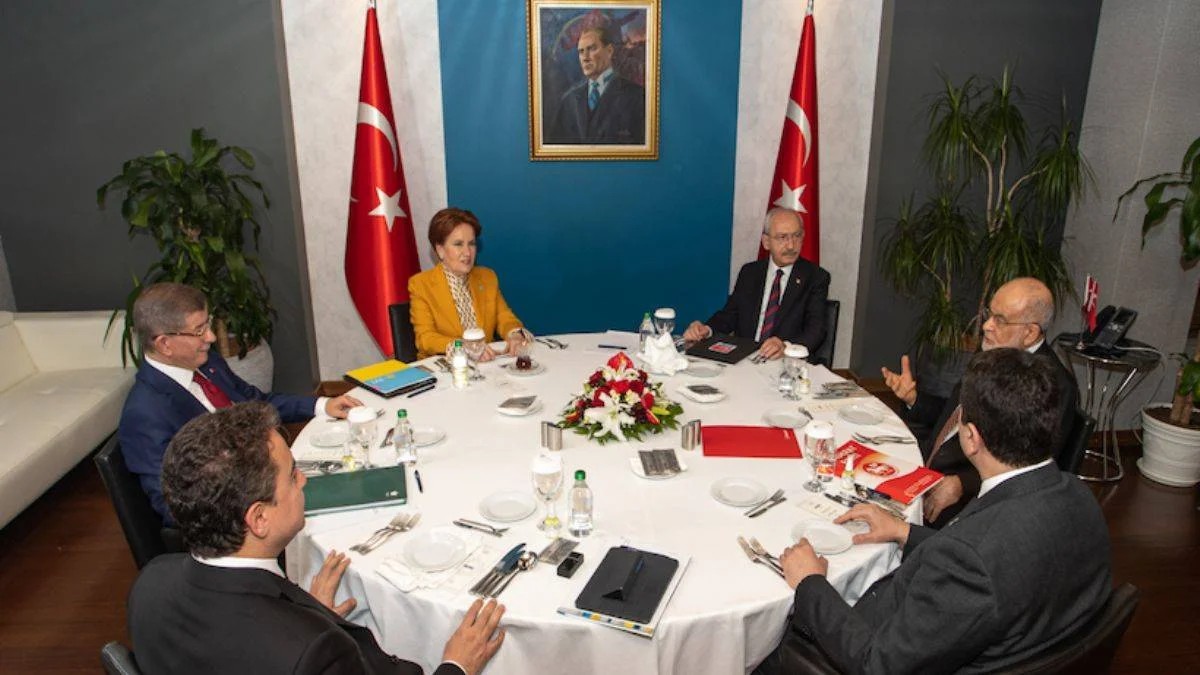 Orakoğlu: Bu saatten sonra 'Zillet İttifakı'nın aday çıkarması çok zor