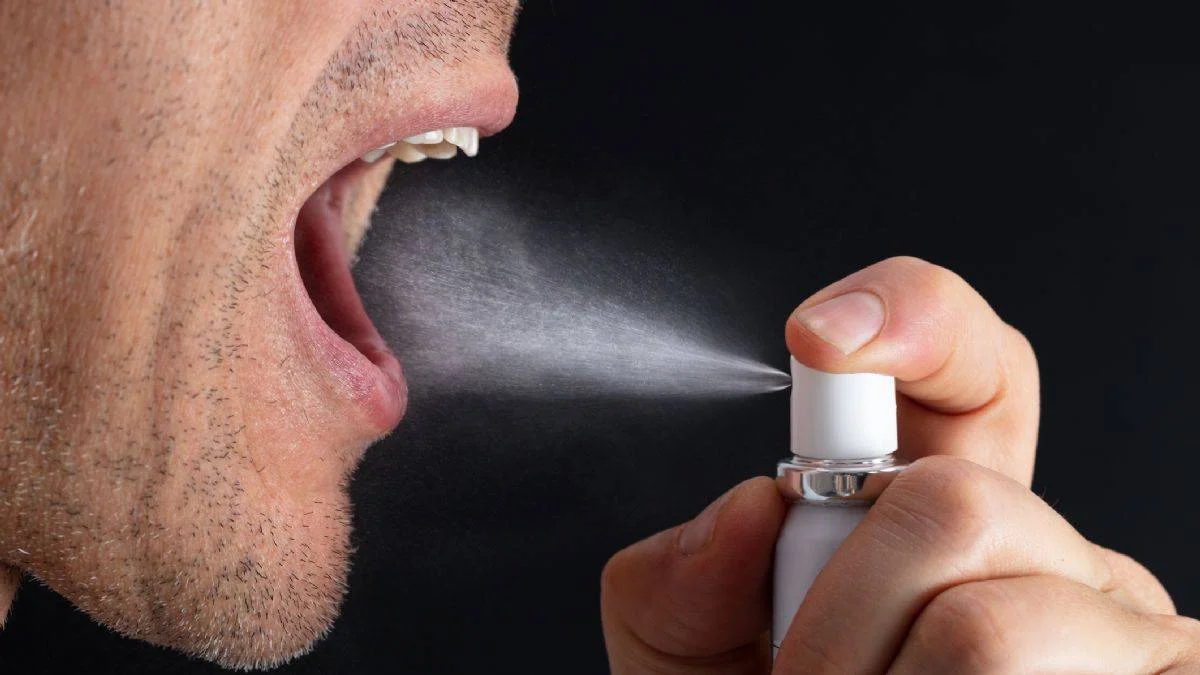 Oruçluyken ağız kokusu nasıl giderilir? Ağızda su çalkalamak orucu bozar mı? Ağız kokusunu giderici sprey sıkmak oruca engel midir?