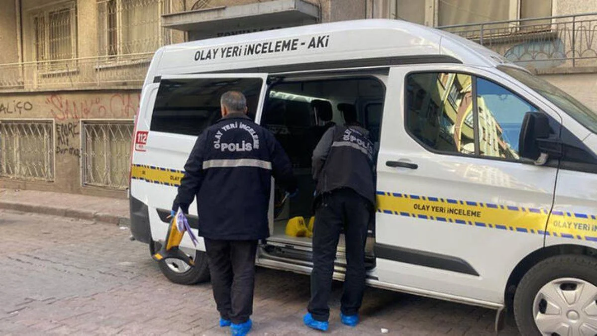 Özbekistanlı kadın, evinde bıçaklanmış olarak ölü bulundu