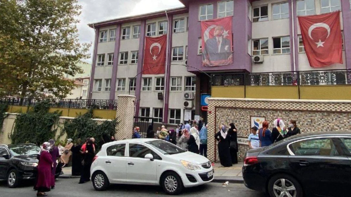 'Sitelerimiz pek düzgün ama kafalarımızın içi karman çorman'