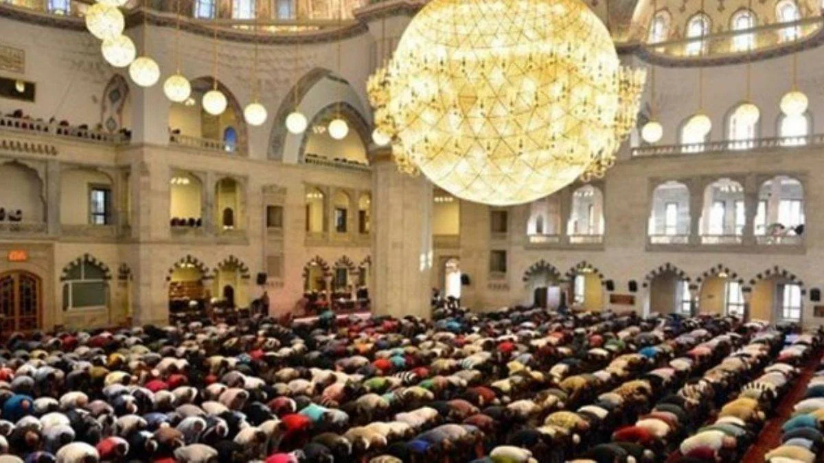 Teravih namazı 15. günü fazileti | 15. günde kılınan teravih namazı sevabı nedir?