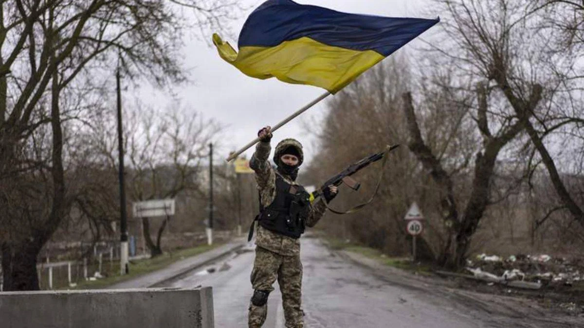 Ukrayna taarruza geçti! Rusya'nın Kursk kentine ateş açıldı