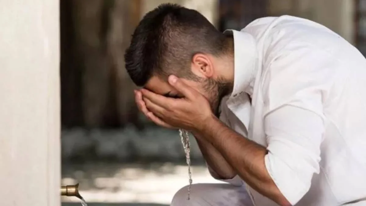 Uyumak abdesti bozar mı? Uyuyan kişi yeniden mi abdest almak zorunda? Uyku abdesti bozar mı?